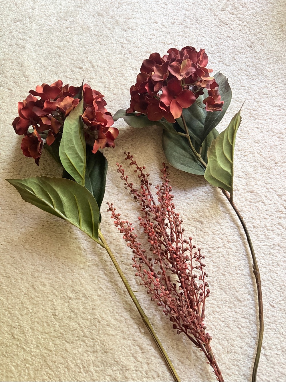 Elegant Burgundy Hydrangea Stem Set -